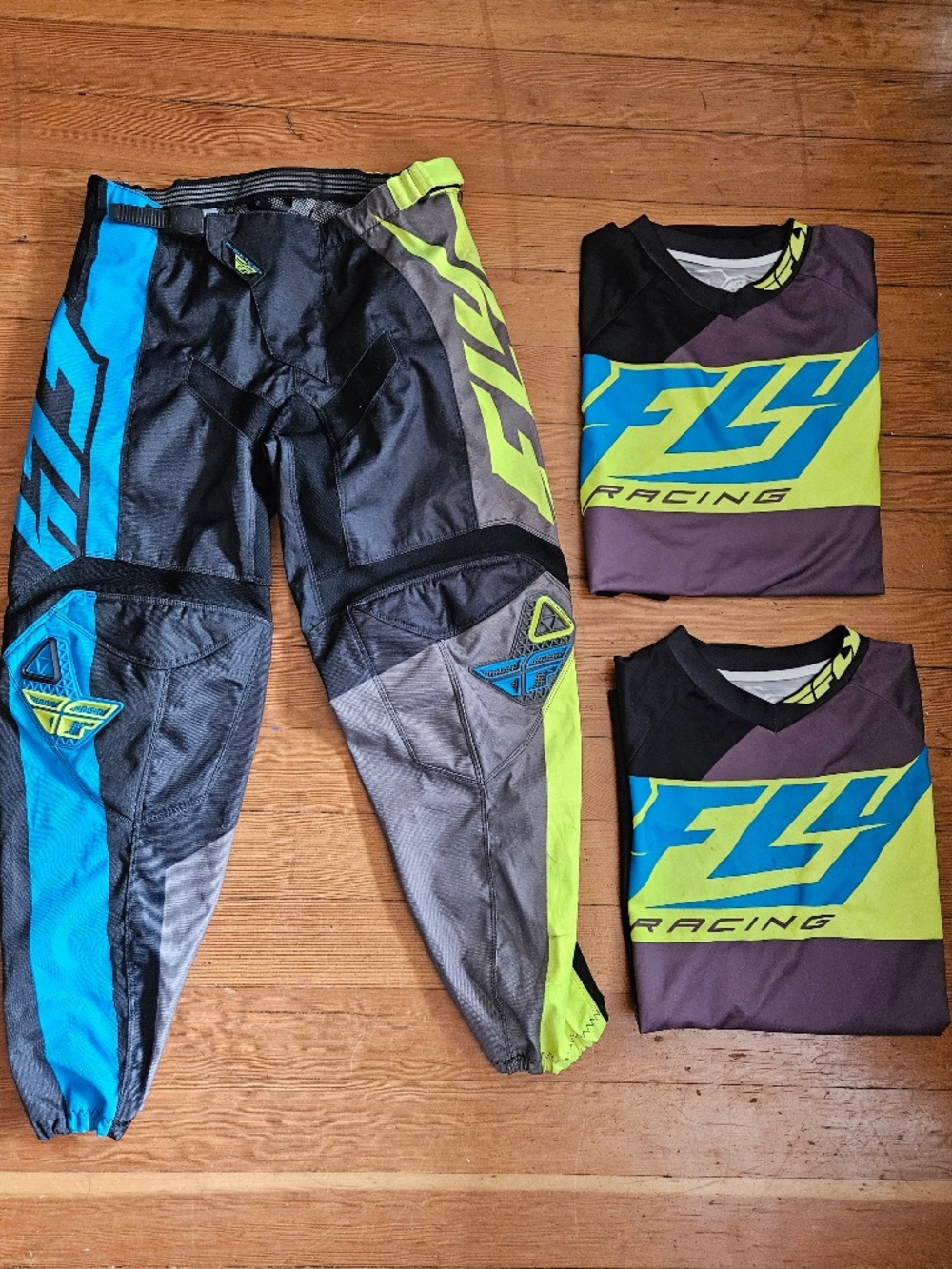 Fly Racing Motocross - Matching Set 2 Jersey and 1 pair of Moto Pants - Men’s sm
